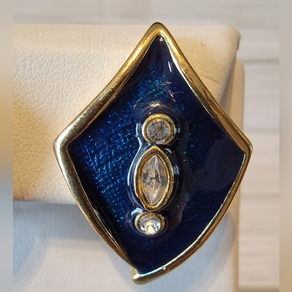 E8 Vintage Blue & Rhinestone Clip-on Earrings - Picture 2 of 2